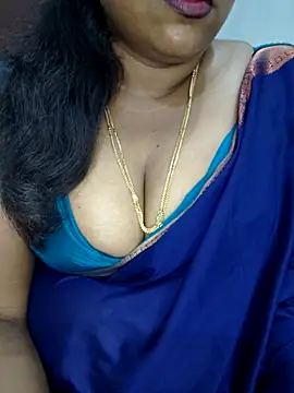 Snapshot of Sexy_Ammu_Telugu chatting on 10-12-25, 05:56 Sexy Ammu Telugu online show from 10-12-25, 05:56
