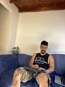 AndresSmith   online show from 02-04-26, 08:20