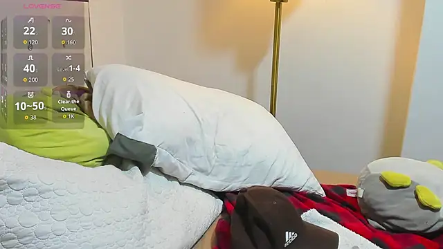 nakedfoam1 online show from 04-11-26, 01:21