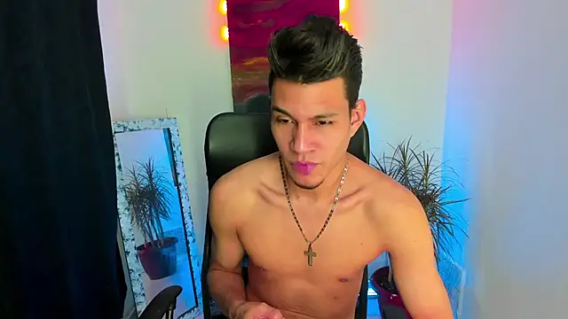 Snapshot of dirtyboy_23 chatting on 10-08-25, 04:10 dirtyboy 23 online show from 10-08-25, 04:10
