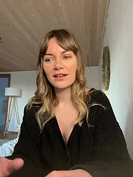 Milla  one online show from 02-18-25, 04:26