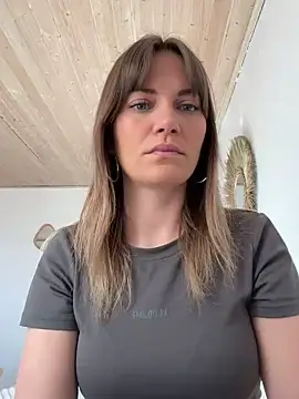 Milla  one online show from 03-18-25, 03:31