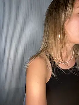 Milla  one online show from 09-17-25, 03:35