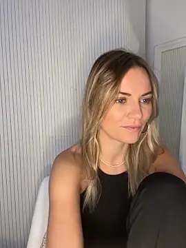 Milla  one online show from 11-25-25, 09:31