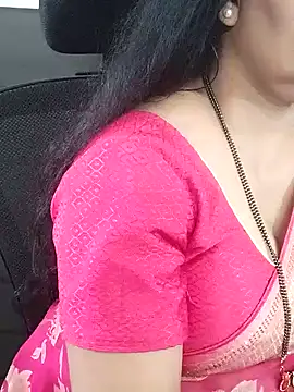 Snapshot of Deepthi_Mysore chatting on 12-25-24, 09:56 Deepthi Mysore online show from 12-25-24, 09:56