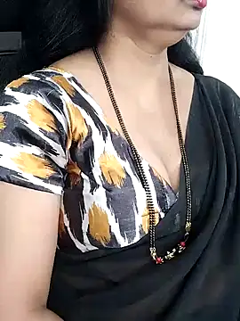 Snapshot of Deepthi_Mysore chatting on 01-10-25, 05:34 Deepthi Mysore online show from 01-10-25, 05:34