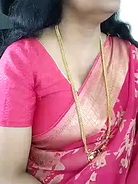 Snapshot of Deepthi_Mysore chatting on 01-15-25, 09:24 Deepthi Mysore online show from 01-15-25, 09:24