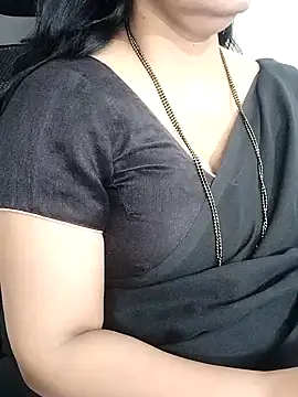 Snapshot of Deepthi_Mysore chatting on 02-02-25, 09:45 Deepthi Mysore online show from 02-02-25, 09:45