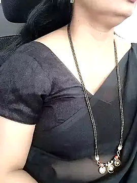 Snapshot of Deepthi_Mysore chatting on 02-03-25, 02:03 Deepthi Mysore online show from 02-03-25, 02:03
