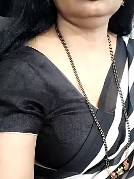 Snapshot of Deepthi_Mysore chatting on 02-03-25, 04:10 Deepthi Mysore online show from 02-03-25, 04:10
