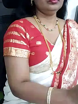 Snapshot of Deepthi_Mysore chatting on 02-05-25, 02:05 Deepthi Mysore online show from 02-05-25, 02:05