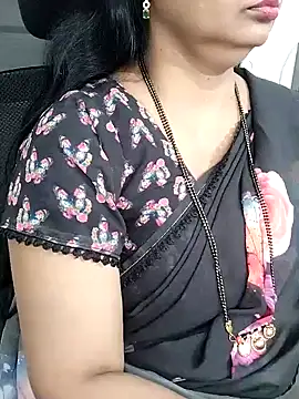 Snapshot of Deepthi_Mysore chatting on 02-06-25, 06:24 Deepthi Mysore online show from 02-06-25, 06:24