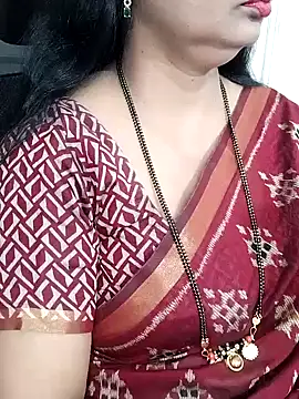 Snapshot of Deepthi_Mysore chatting on 02-08-25, 11:55 Deepthi Mysore online show from 02-08-25, 11:55