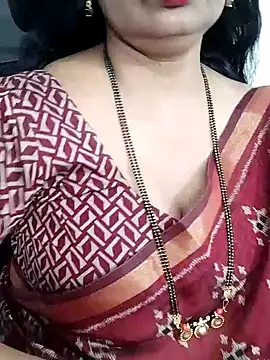 Snapshot of Deepthi_Mysore chatting on 02-08-25, 05:39 Deepthi Mysore online show from 02-08-25, 05:39