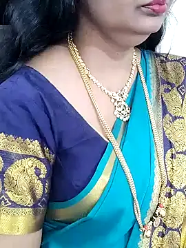 Snapshot of Deepthi_Mysore chatting on 02-09-25, 11:25 Deepthi Mysore online show from 02-09-25, 11:25