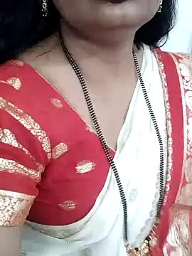 Snapshot of Deepthi_Mysore chatting on 02-10-25, 02:19 Deepthi Mysore online show from 02-10-25, 02:19