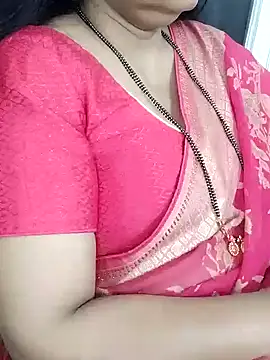 Snapshot of Deepthi_Mysore chatting on 02-12-25, 11:51 Deepthi Mysore online show from 02-12-25, 11:51