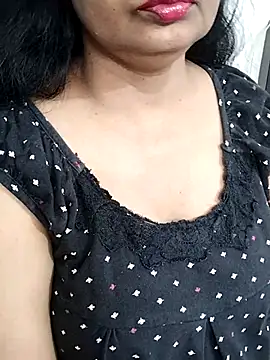 Snapshot of Deepthi_Mysore chatting on 02-14-25, 10:38 Deepthi Mysore online show from 02-14-25, 10:38