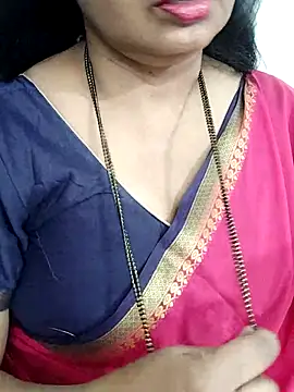 Snapshot of Deepthi_Mysore chatting on 02-14-25, 04:31 Deepthi Mysore online show from 02-14-25, 04:31