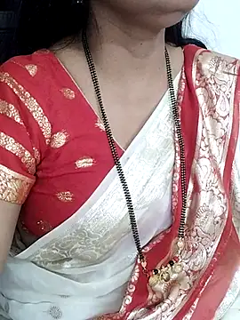 Snapshot of Deepthi_Mysore chatting on 02-20-25, 06:39 Deepthi Mysore online show from 02-20-25, 06:39