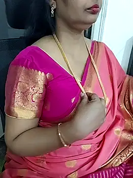 Snapshot of Deepthi_Mysore chatting on 02-27-25, 01:49 Deepthi Mysore online show from 02-27-25, 01:49