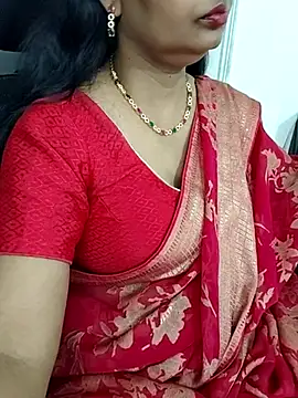 Snapshot of Deepthi_Mysore chatting on 03-08-25, 11:27 Deepthi Mysore online show from 03-08-25, 11:27