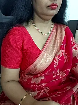 Snapshot of Deepthi_Mysore chatting on 03-08-25, 04:39 Deepthi Mysore online show from 03-08-25, 04:39