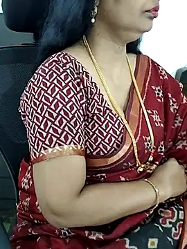 Snapshot of Deepthi_Mysore chatting on 03-11-25, 05:13 Deepthi Mysore online show from 03-11-25, 05:13