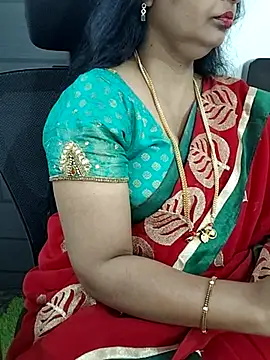 Snapshot of Deepthi_Mysore chatting on 03-13-25, 09:16 Deepthi Mysore online show from 03-13-25, 09:16