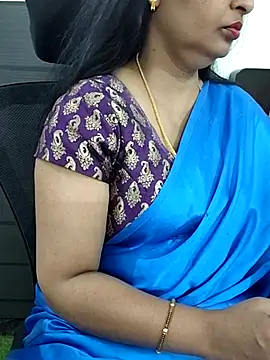 Snapshot of Deepthi_Mysore chatting on 03-16-25, 02:00 Deepthi Mysore online show from 03-16-25, 02:00