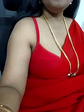 Snapshot of Deepthi_Mysore chatting on 03-17-25, 12:52 Deepthi Mysore online show from 03-17-25, 12:52