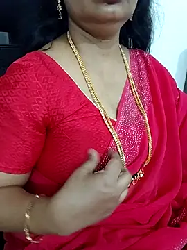 Snapshot of Deepthi_Mysore chatting on 03-21-25, 08:17 Deepthi Mysore online show from 03-21-25, 08:17