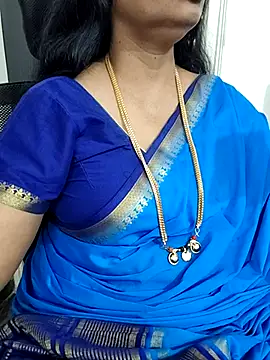 Snapshot of Deepthi_Mysore chatting on 03-22-25, 01:32 Deepthi Mysore online show from 03-22-25, 01:32