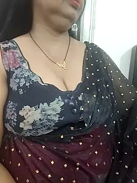 Snapshot of Deepthi_Mysore chatting on 10-25-25, 09:06 Deepthi Mysore online show from 10-25-25, 09:06