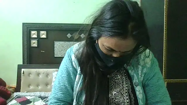 couplesuni online show from 12-18-24, 04:42