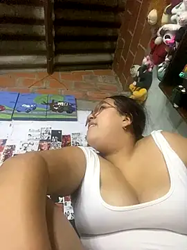 dafne19  online show from 12-20-25, 05:14