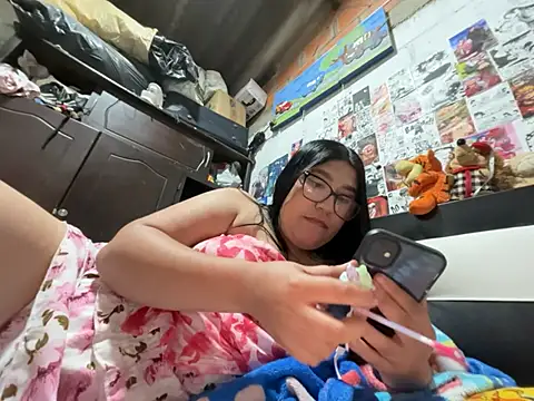 dafne19  online show from 05-09-26, 04:17