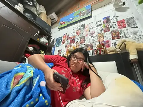 dafne19  online show from 05-14-26, 03:24