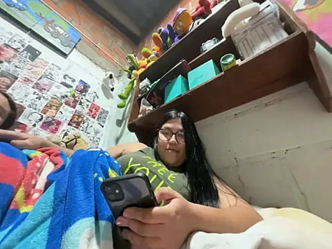 dafne19  online show from 05-19-26, 05:36