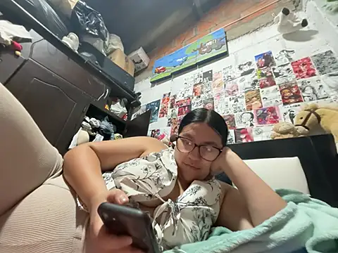 dafne19  online show from 05-24-26, 06:18