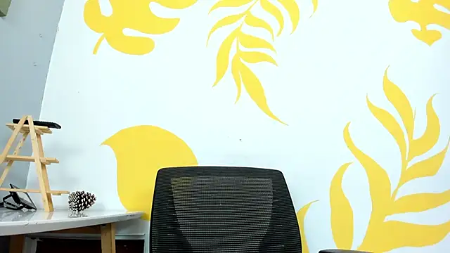 Snapshot of LukaCastillo chatting on 11-24-25, 10:09 LukaCastillo online show from 11-24-25, 10:09