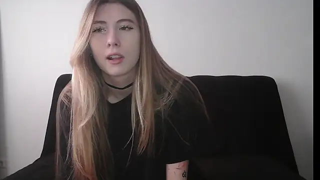 ErikaShyy online show from 10-09-25, 10:46