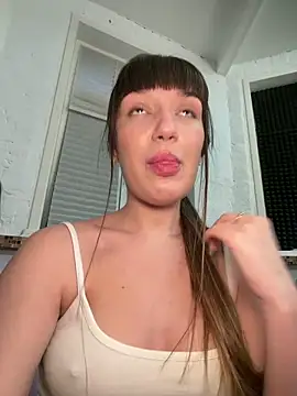 Snapshot of Sophie_Avory chatting on 06-04-26, 07:09 Sophie Avory online show from 06-04-26, 07:09