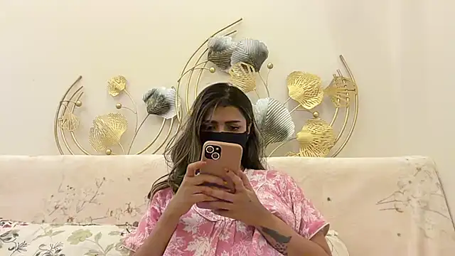 Snapshot of MaYaa__11 chatting on 05-07-26, 07:36 MaYaa 11 online show from 05-07-26, 07:36