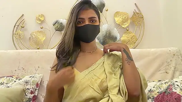 Snapshot of MaYaa__11 chatting on 05-21-26, 07:48 MaYaa 11 online show from 05-21-26, 07:48