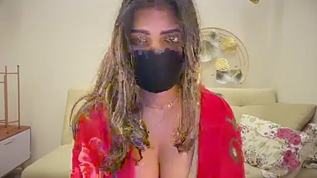 Snapshot of MaYaa__11 chatting on 07-21-26, 02:58 MaYaa 11 online show from 07-21-26, 02:58
