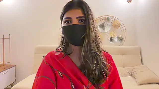 Snapshot of MaYaa__11 chatting on 08-02-26, 01:31 MaYaa 11 online show from 08-02-26, 01:31