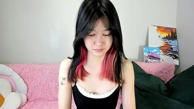 Snapshot of Lola_Peach chatting on 07-21-26, 06:05 Lola Peach online show from 07-21-26, 06:05