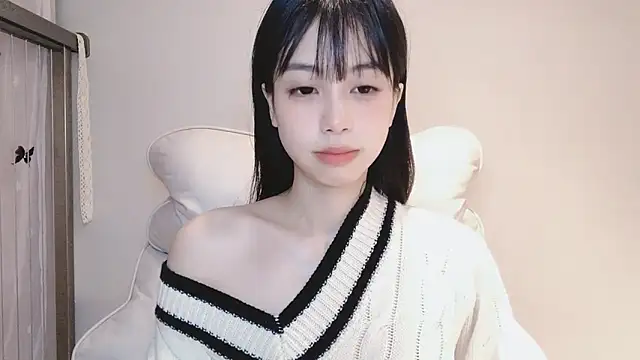 -Hottie online show from 12-26-24, 06:33