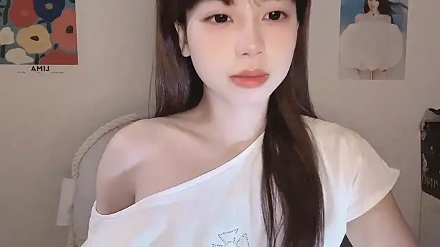 -Hottie online show from 10-16-25, 07:59